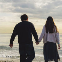 Hạnh phúc sao mà thật chênh vênh