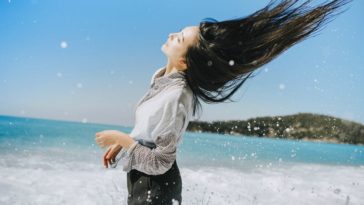 Là phụ nữ hãy mạnh mẽ sống độc lập đừng phụ thuộc vào bất cứ ai 2