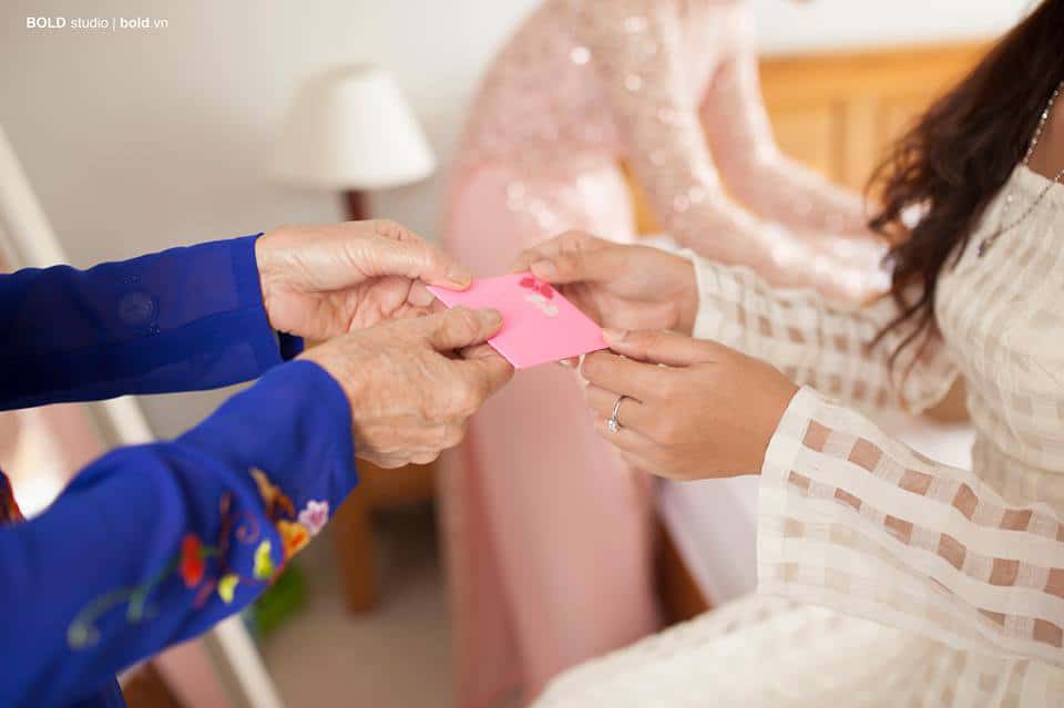 Con ơi... nếu lấy nhầm chồng hãy về với mẹ 9 Con ơi... nếu lấy nhầm chồng hãy về với mẹ 9