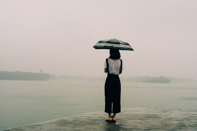 Lòng chẳng vui... sao gió lạnh đã vội ùa về 1