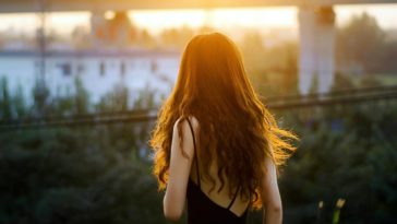 Yêu đi đừng nghĩ gì... điên dại lên nhớ chưa? 1