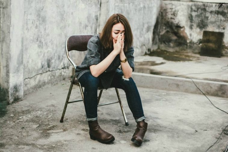 Phụ nữ chẳng bao giờ mạnh mẽ như vẻ bề ngoài... chỉ là họ đang diễn thôi 1