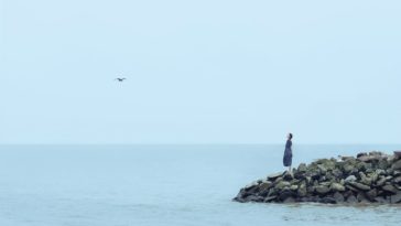 Người cũ và lưng chừng nỗi nhớ... 3