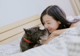 Này, con gái, với mẹ con là cô gái xinh đẹp nhất trên đời con biết không! 7