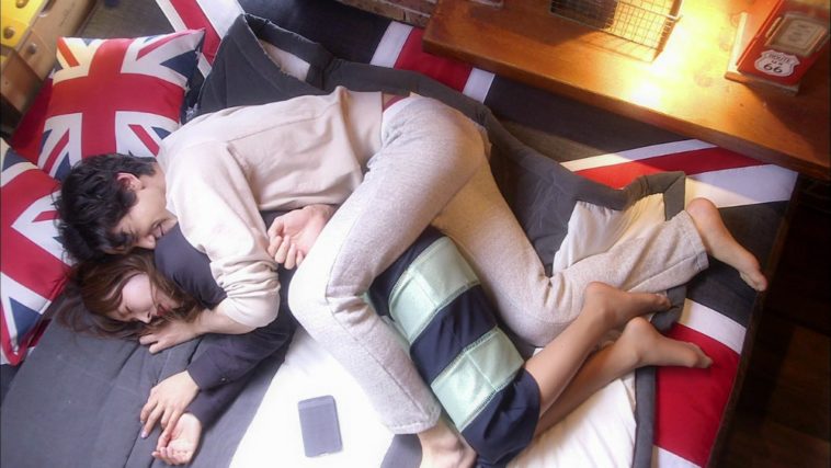Tất cả những gì em cần sau những mệt nhoài chỉ là câu nói "anh đây"... 13 Tất cả những gì em cần sau những mệt nhoài chỉ là câu nói "anh đây"... 1