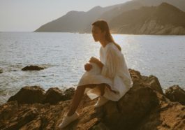 Im lặng... liều thuốc tốt nhất để giết chết tình yêu 1
