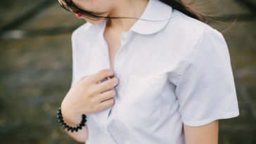 Thân phận gái trinh thật là chua xót 2