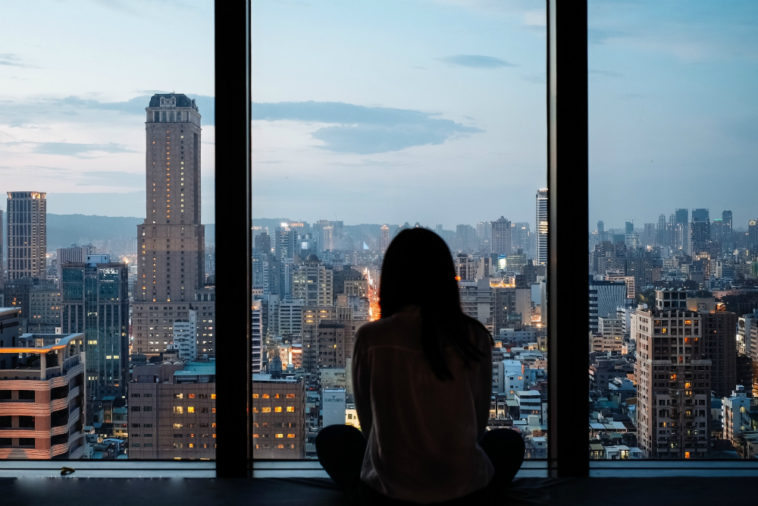 Liệu em có còn đủ mạnh mẽ để bước qua bước qua ký ức 13 Liệu em có còn đủ mạnh mẽ để bước qua bước qua ký ức 1