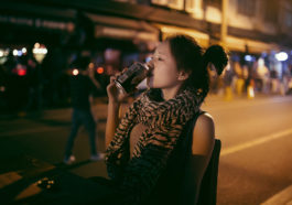 Tình bạn hay tình gì với nhau cũng không hơn thua bởi chén rượu 1