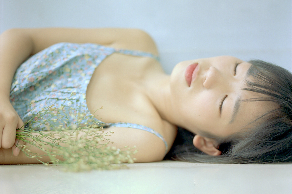 Yêu một cô gái đã từng đi qua cả trăm ngàn thương tổn... 1 Yêu một cô gái đã từng đi qua cả trăm ngàn thương tổn... 1