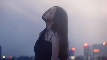 Đến một lúc nào đó mỗi chúng ta sẽ phải cần đến một khoảng lặng