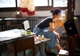 Đừng nghĩ tới chuyện yêu một người để quên đi một người
