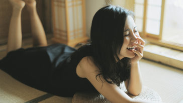 Không có người yêu cũng chả sao... vì tình yêu là bể khổ