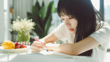 Tháng bảy năm đó, tôi yêu em quên cả bình yên của chính mình