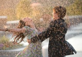 Nếu không có ô hãy cố gắng chạy dù cho mưa to đến đâu