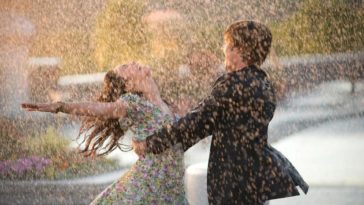 Nếu không có ô hãy cố gắng chạy dù cho mưa to đến đâu