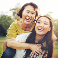 Con gái, đừng bao giờ đau khổ vì một người không xứng đáng