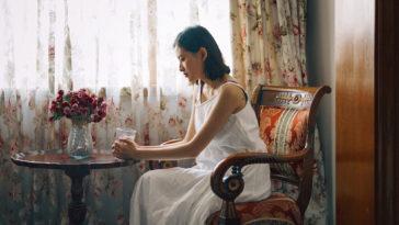 Phụ nữ hiện đại, chủ nhân hay nô lệ lề lối?