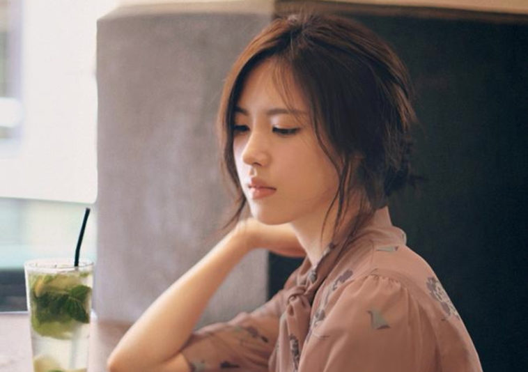 Tình yêu như nắm cát trong tay, nắm chặt khó giữ mà buông hờ lại dễ trôi 13 Tình yêu như nắm cát trong tay, nắm chặt khó giữ mà buông hờ lại dễ trôi