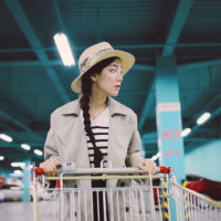 Mấy ai đã từng đi qua thương nhớ mà quên được nhau?