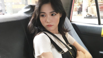 Những cung bậc cảm xúc của những cô nàng mới yêu...