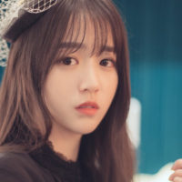 Viết riêng về em, về những cô gái có đôi mắt buồn... 22 Viết riêng về em, về những cô gái có đôi mắt buồn...