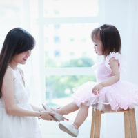Phụ nữ đơn thân nuôi con có gì mà chông chênh?