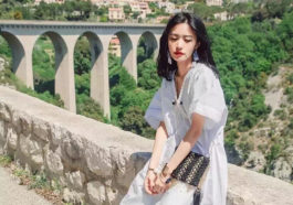 Tình yêu chẳng thể nào đủ khi thiếu một bàn tay...