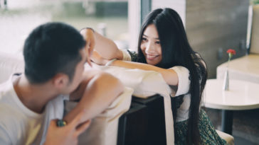 Con gái trở nên xinh đẹp nhất khi họ thực sự hạnh phúc