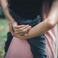 Đàn bà lấy chồng sinh con, đã phải trải qua những gì?