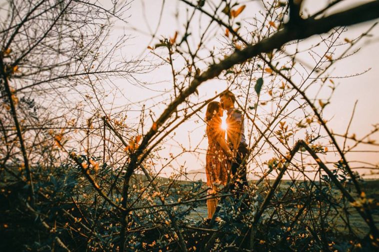 Cuộc đời này chính là, yêu nhau đến mấy vẫn không thể ở bên nhau
