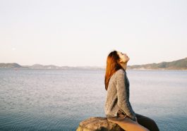 Em không cần cố gắng nữa đâu... cái gì nhiều quá sẽ trở nên rẻ rúng 12 Em không cần cố gắng nữa đâu... cái gì nhiều quá sẽ trở nên rẻ rúng
