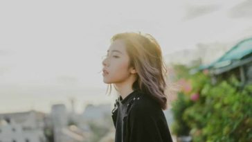 Tình yêu này luôn đẹp trong em, chỉ tiếc là sai thời điểm...