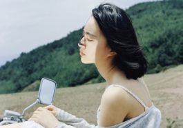 Yếu đuối một chút thôi, rồi sau đó mạnh mẽ lên em nhé...