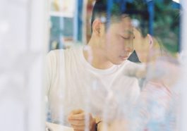 Chia tay rồi mà ngay tức khắc trở thành bạn bè thì chỉ là giả dối 2 Chia tay rồi mà ngay tức khắc trở thành bạn bè thì chỉ là giả dối
