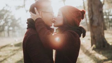 Con gái yêu một người bằng tuổi là phải chấp nhận thiệt thòi...