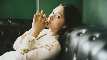 Đừng buồn vì một người ra khỏi cuộc đời bạn...