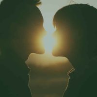 Đừng vì không hợp tuổi mà bắt chúng tôi phải xa nhau... 22 Đừng vì không hợp tuổi mà bắt chúng tôi phải xa nhau...