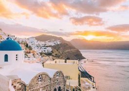 Ngắm hoàng hôn ở Santorini cũng khiến người ta yêu nhau cả đời 2 Ngắm hoàng hôn ở Santorini cũng khiến người ta yêu nhau cả đời