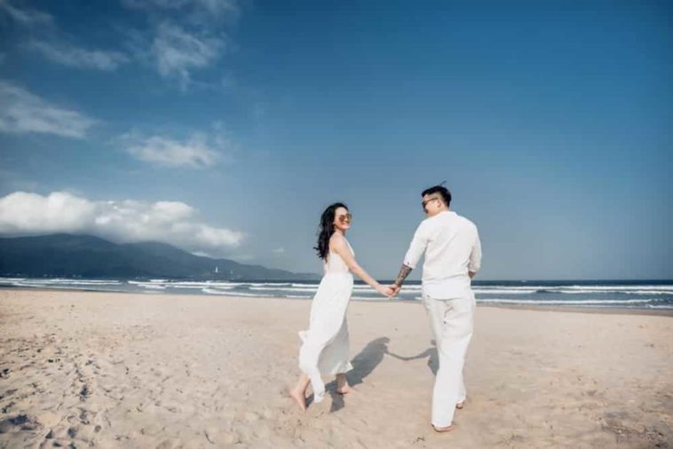 Người đi cùng ta đến cuối đời sẽ là người đến đúng thời điểm... 13 Người đi cùng ta đến cuối đời sẽ là người đến đúng thời điểm...