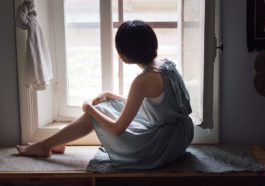 Này em, đừng mãi trông mong hạnh phúc từ những người xa lạ 12 Này em, đừng mãi trông mong hạnh phúc từ những người xa lạ