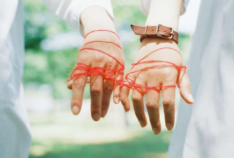 Nếu tình yêu của bạn lận đận, xin đừng đổ cho số phận