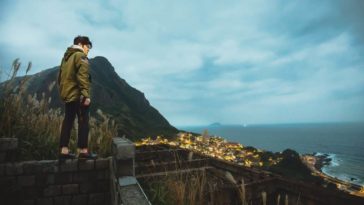 Xem bói tử vi tuổi Tân Dậu (1981) Nam Mạng năm 2018