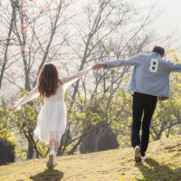Này chàng trai bằng tuổi, em chờ anh trưởng thành 21 Này chàng trai bằng tuổi, em chờ anh trưởng thành