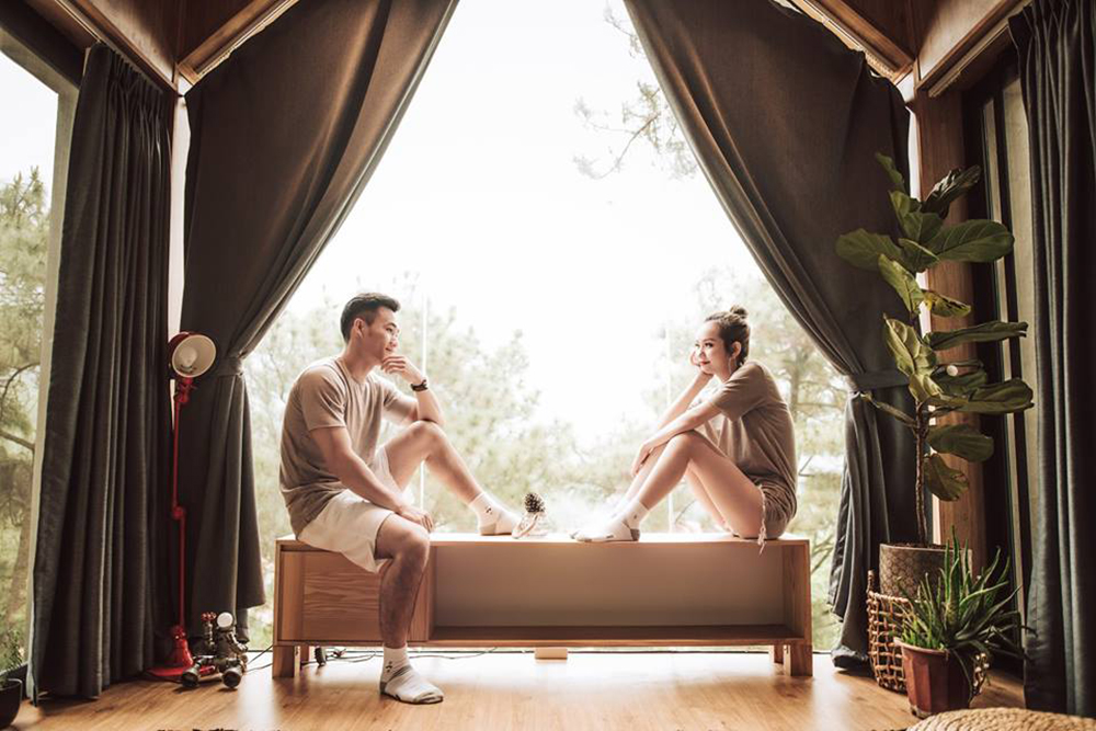 Mình tạm thời xa nhau em nhé