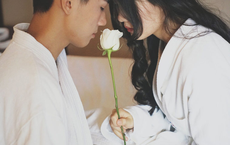 Tình yêu sẽ trở nên lạnh nhạt nếu khoảng cách quá lớn
