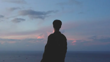 Rời xa em là sự kết thúc nhưng cũng là một điểm bắt đầu