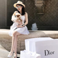 Rich Kids là cuộc sống vương giả hay chỉ sự thờ ơ, vô tâm của các ông bố bà mẹ? 40 Rich Kids là cuộc sống vương giả hay chỉ sự thờ ơ, vô tâm của các ông bố bà mẹ?