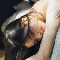 Em cho phép mình đau vì anh, ngày hôm nay nữa thôi