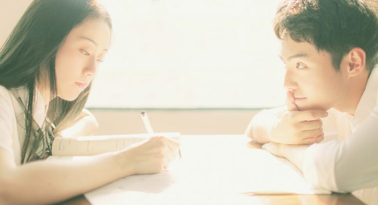 Yêu nhau bằng tuổi ư? Con trai có nhiều nỗi lo, con gái thì nhiều nỗi sợ 3 Yêu nhau bằng tuổi ư? Con trai có nhiều nỗi lo, con gái thì nhiều nỗi sợ